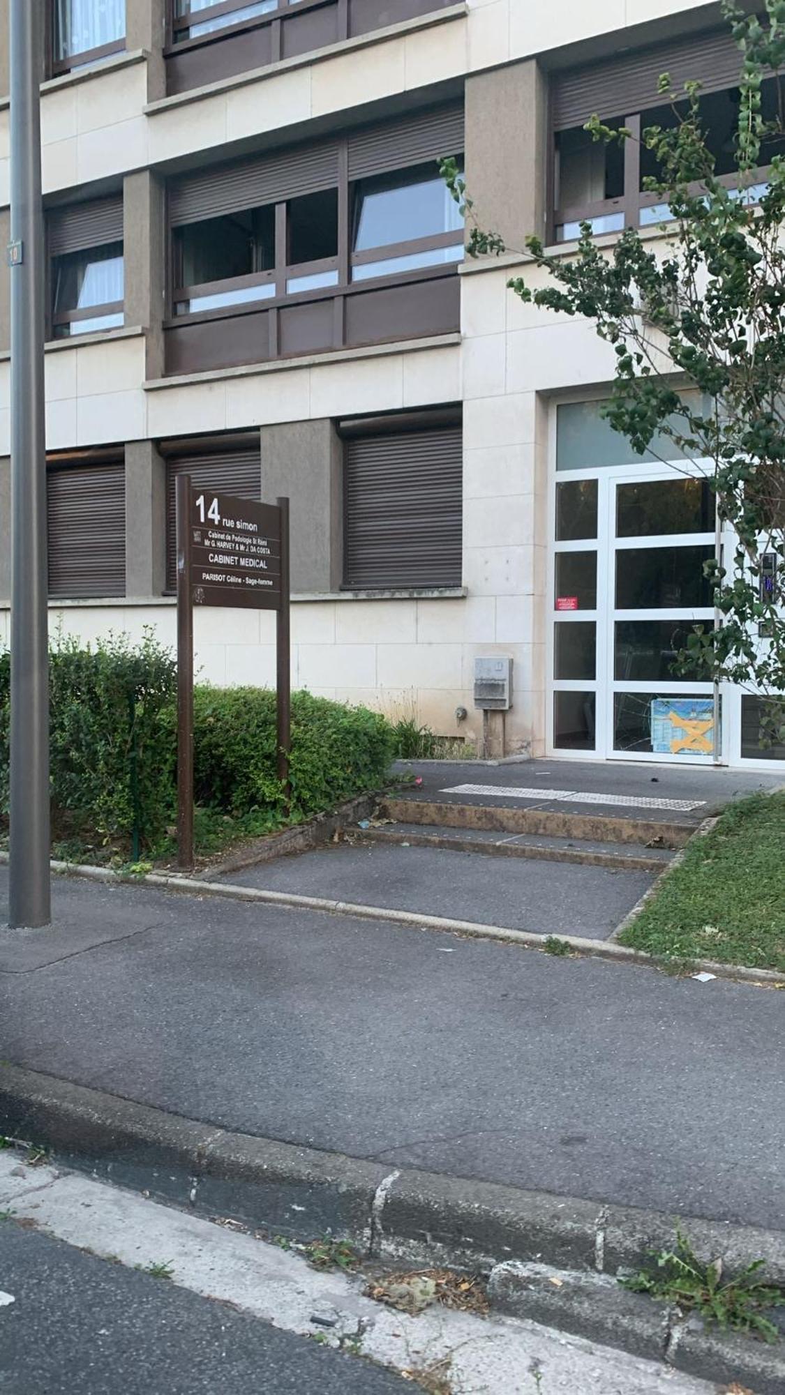 Reims Centre-Ville - 2 Chambres - 6 Personnes Au 1 Er Etage Zewnętrze zdjęcie