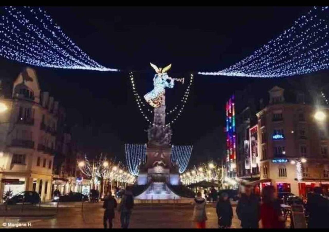 Reims Centre-Ville - 2 Chambres - 6 Personnes Au 1 Er Etage Zewnętrze zdjęcie