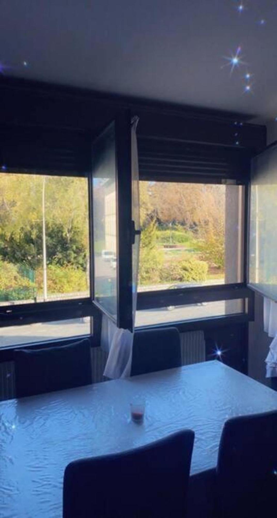Reims Centre-Ville - 2 Chambres - 6 Personnes Au 1 Er Etage Zewnętrze zdjęcie